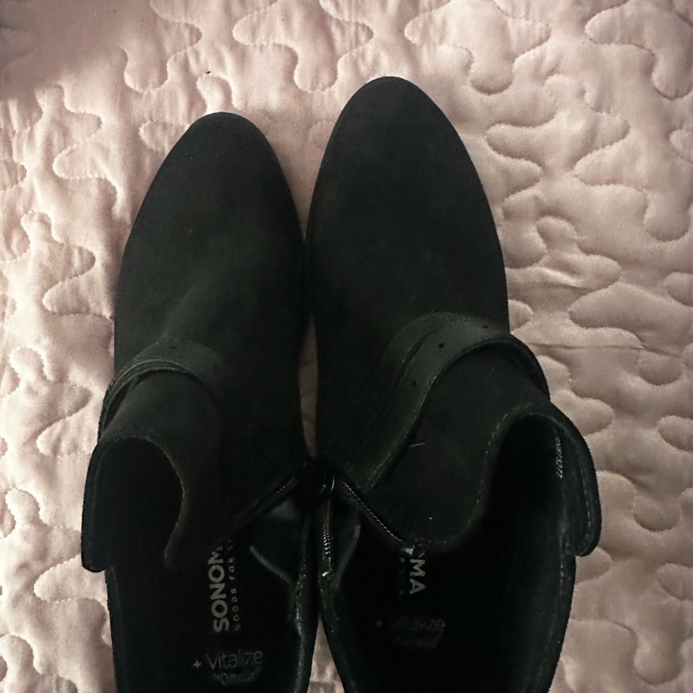 Sonoma Black Esme Ankle Boots. Size 8 - Picture 2 of 4